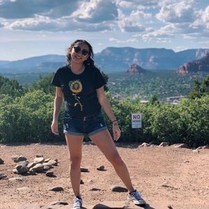 Meet your Posher, Tina